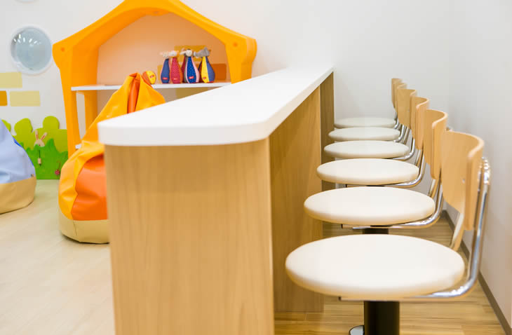 待合カウンター